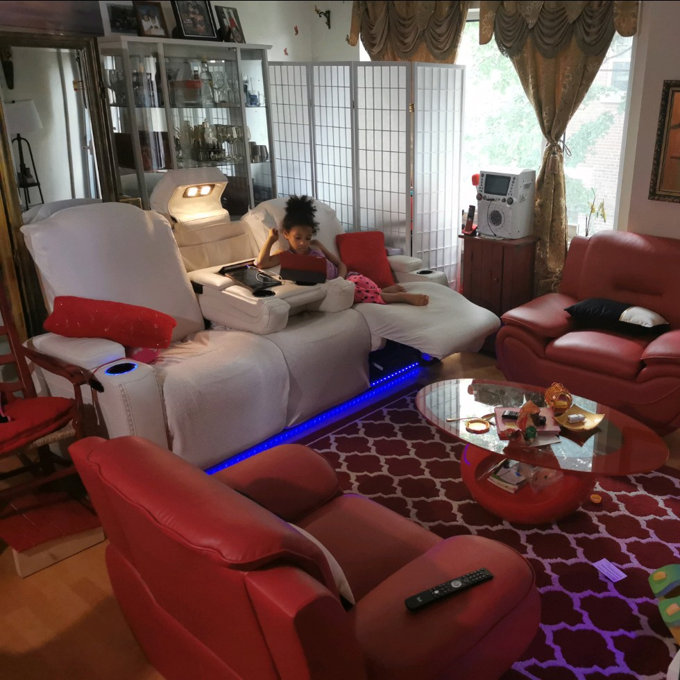 【Furniture】85.25'' Wide Home Theater Sofa with Cup Holder