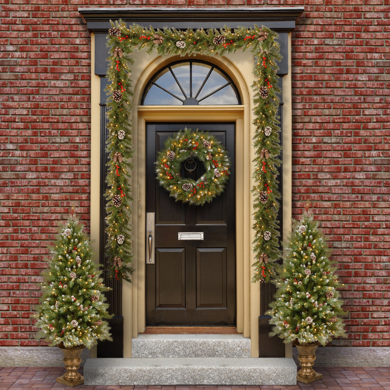 【Décor】Frosted Berry 48'' Lighted Artificial Pine Christmas Tree